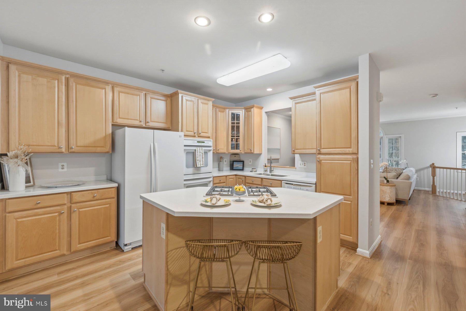 WOOTTON OAKS - Residential