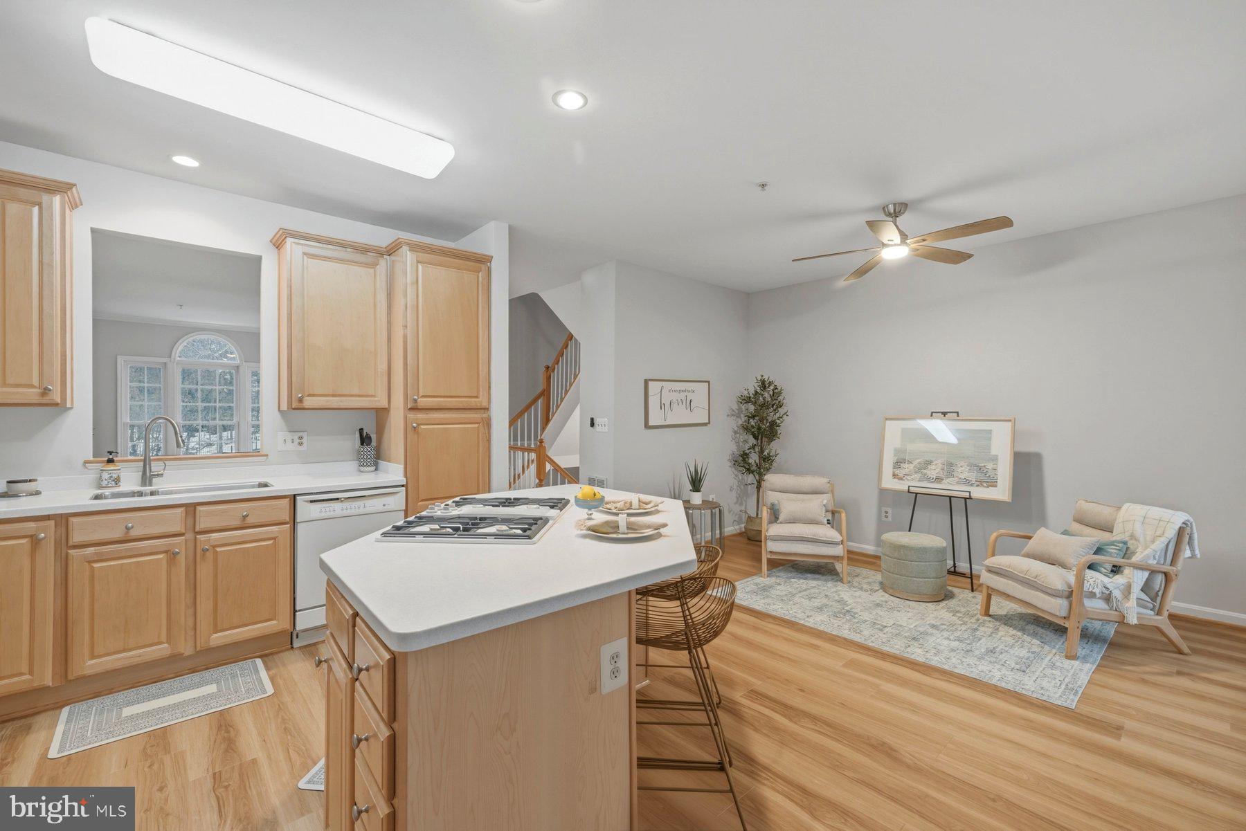 WOOTTON OAKS - Residential