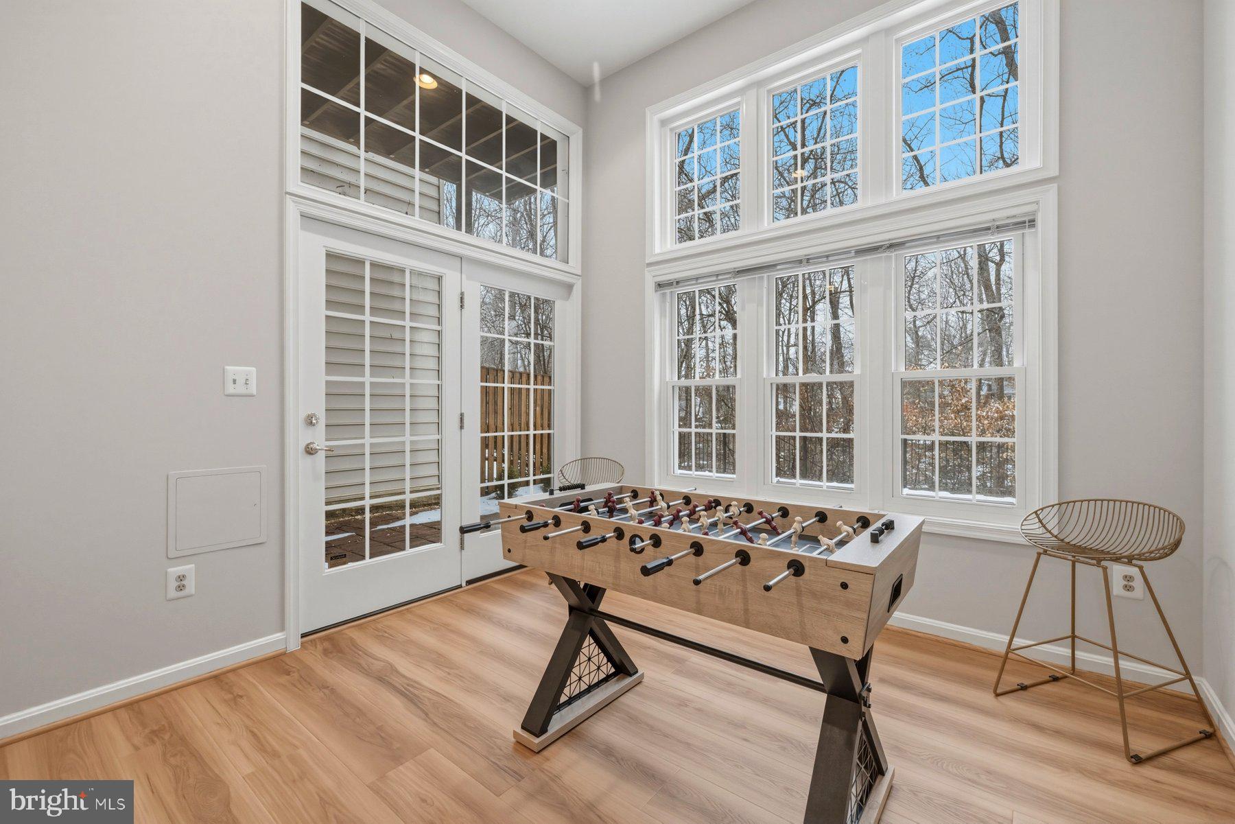 WOOTTON OAKS - Residential