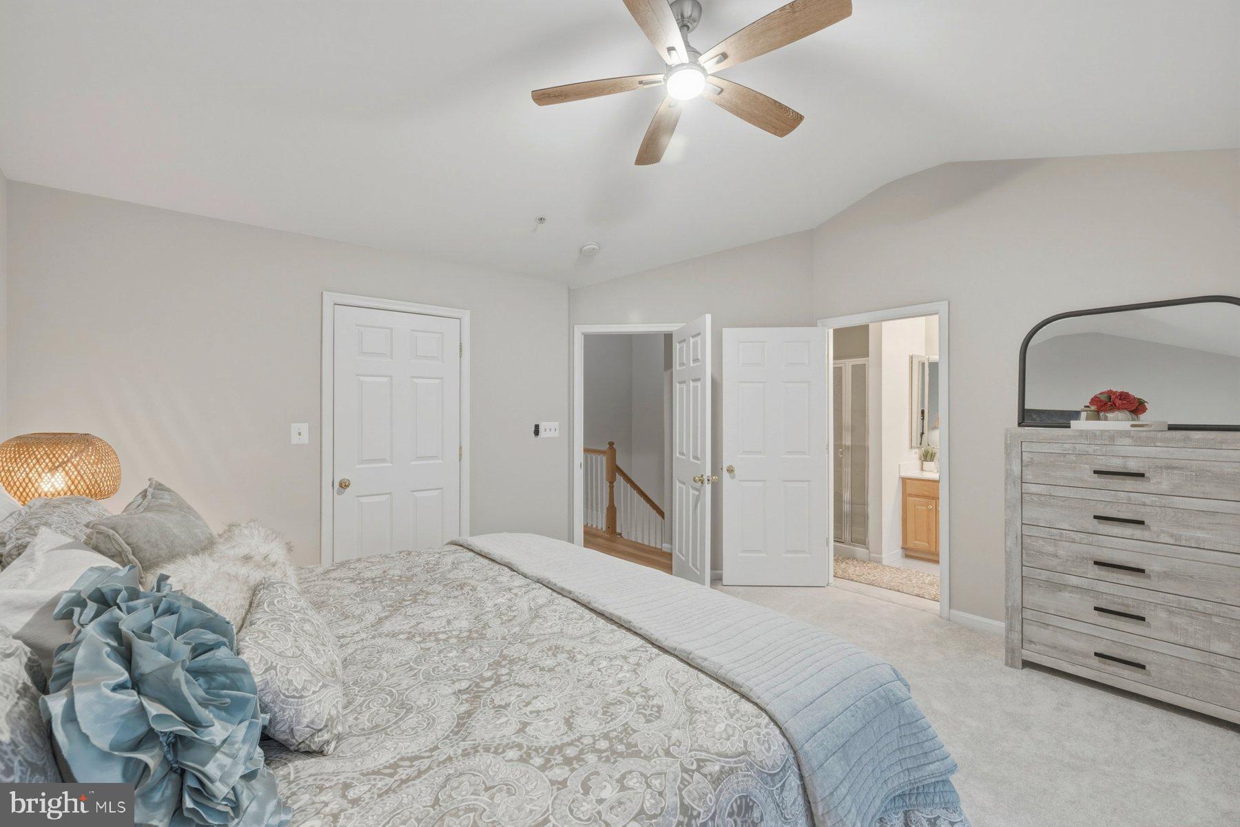 WOOTTON OAKS - Residential