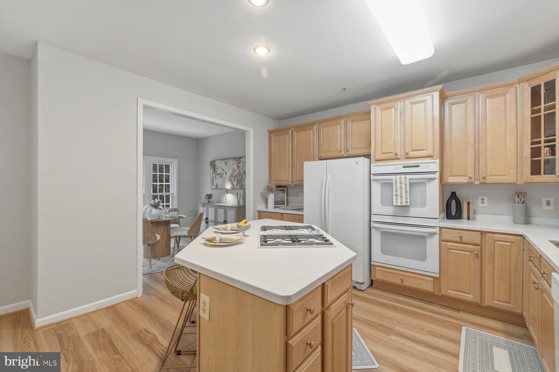 WOOTTON OAKS - Residential