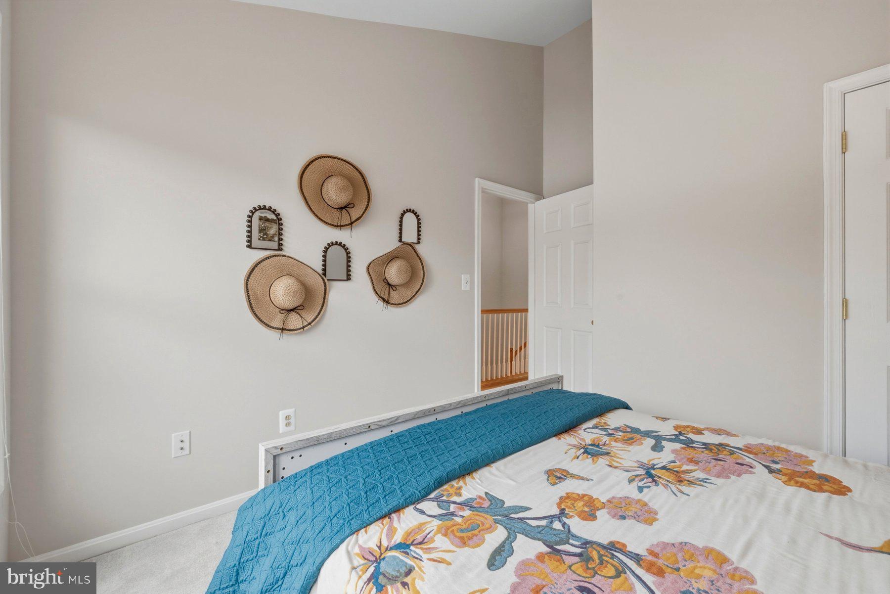 WOOTTON OAKS - Residential