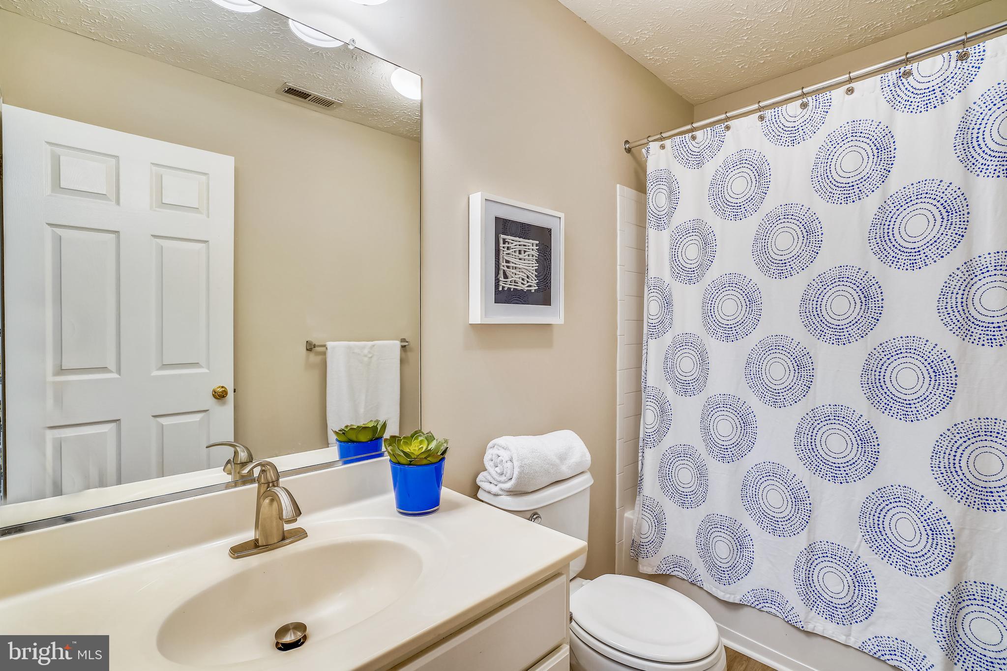 VILLAGE OF RIVER HILL - Residential