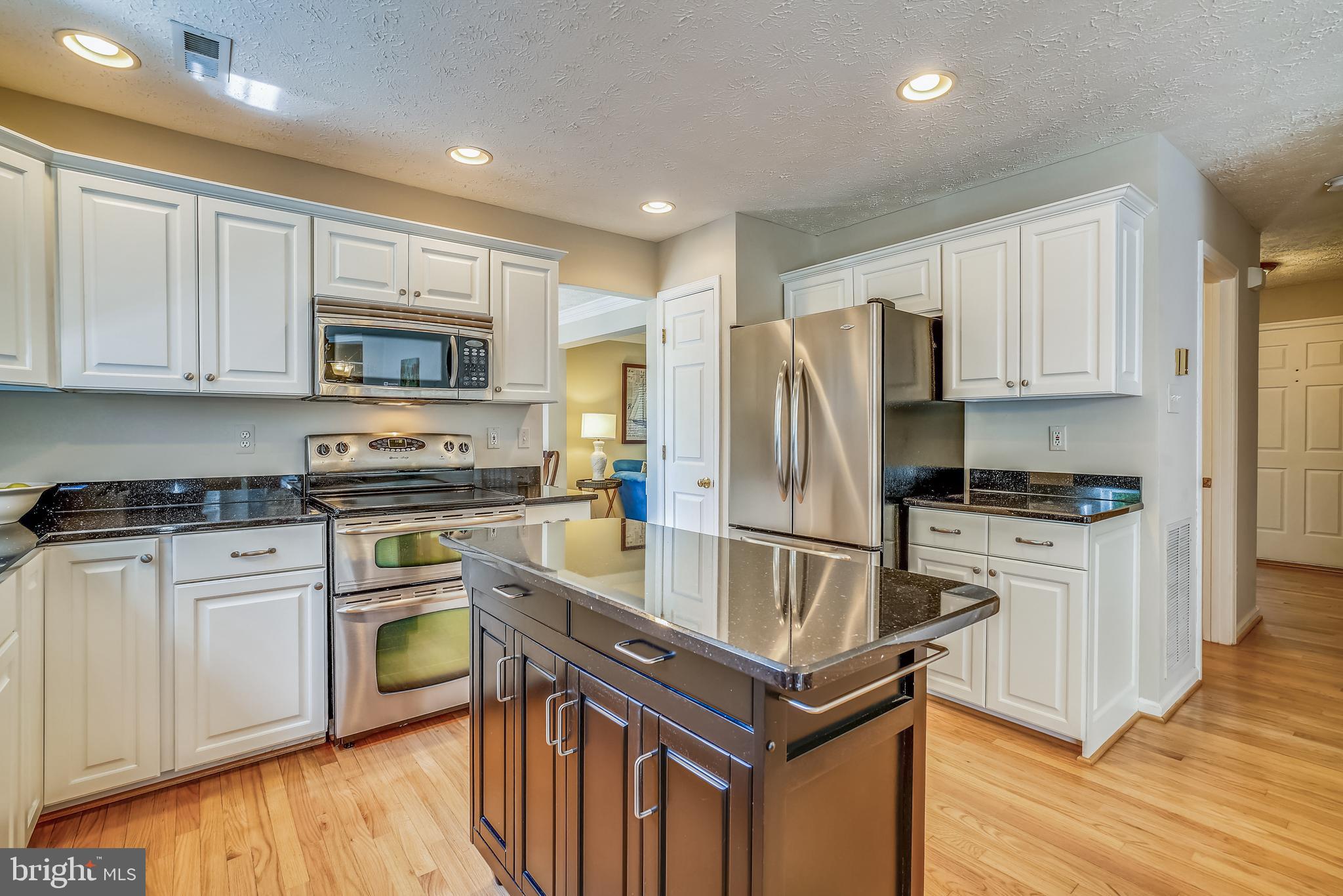 VILLAGE OF RIVER HILL - Residential