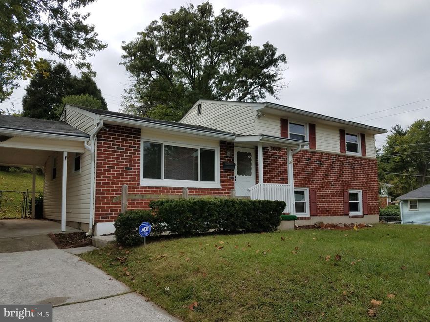 Spotless well cared for home on low traffic street. Carport & fenced yard. Family Room in lower level. Move in condition. Fresh paint, new carpet (over wood).All appliances included. Gas Heat & Central Air. 2nd refrig & separate freezer in lower level. Gutter Guards on rain gutters 2012, Roof 1997, windows 2010,siding 1992, Gas Furnace 2017 AHS 1 yr. Home Warranty