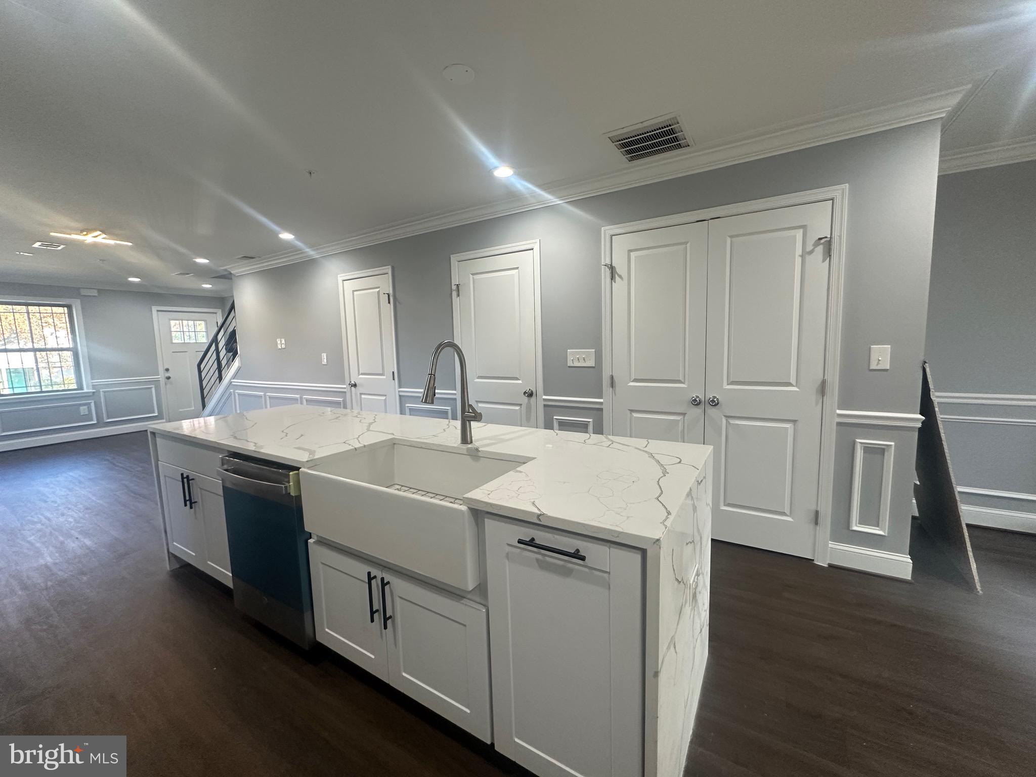 4401 HAYES STREET NE