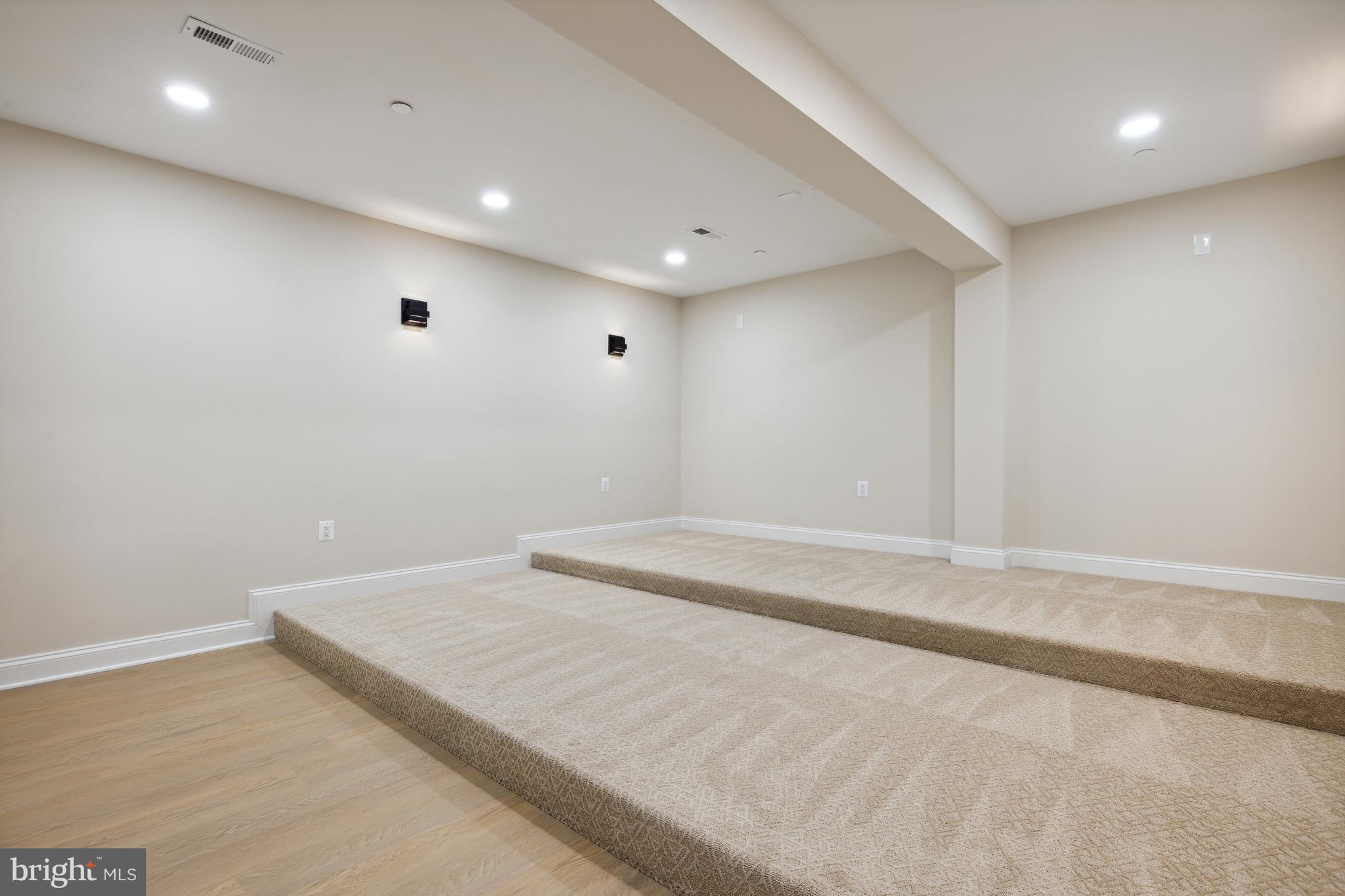 COUNTY VIEW - Residential