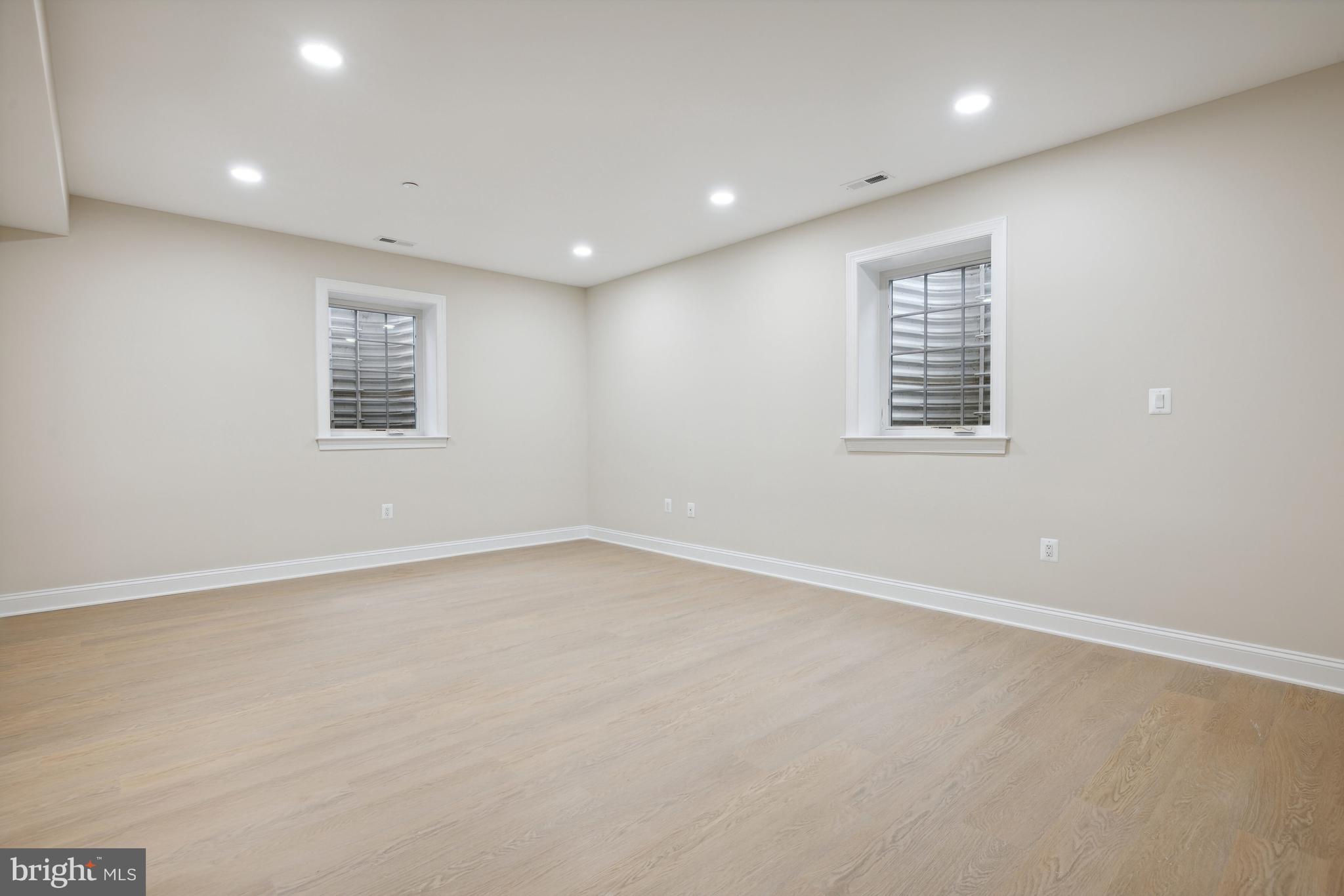 COUNTY VIEW - Residential