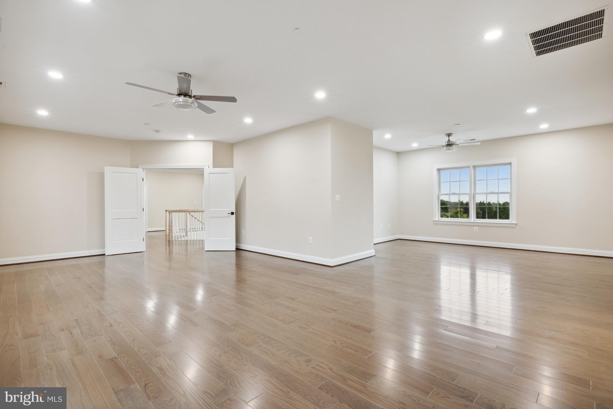 COUNTY VIEW - Residential