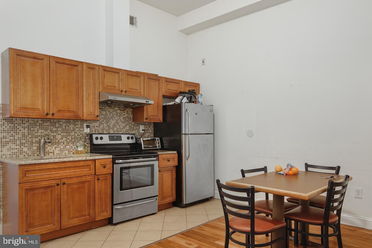 CHINATOWN - Residential Lease