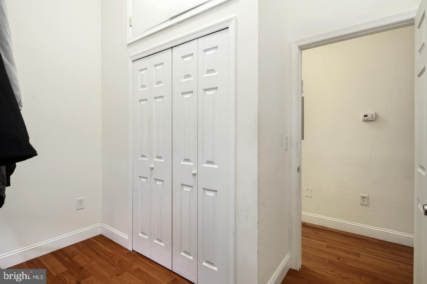 CHINATOWN - Residential Lease