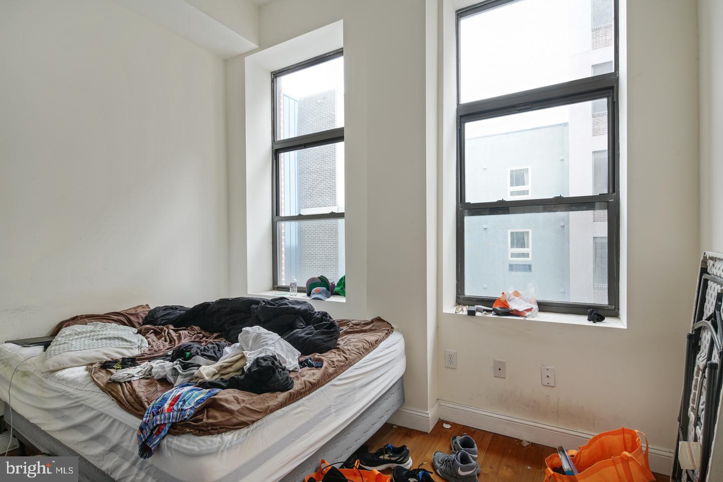 CHINATOWN - Residential Lease