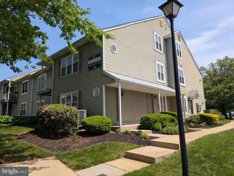 312 MITTEN LA B MOUNT LAUREL NJ 08054