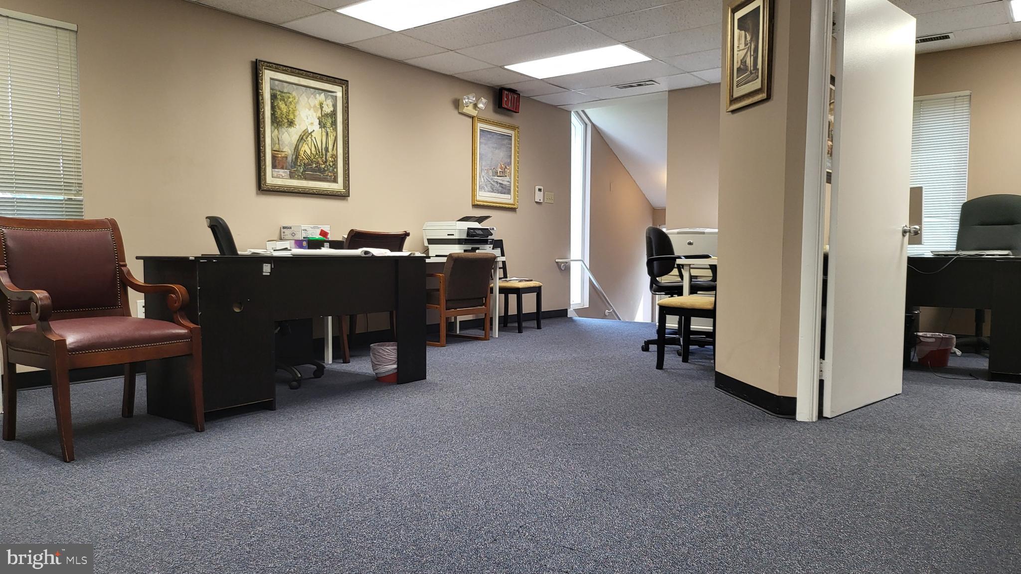 FAIRFAX PLAZA OFFICE PARK - Commercial Lease