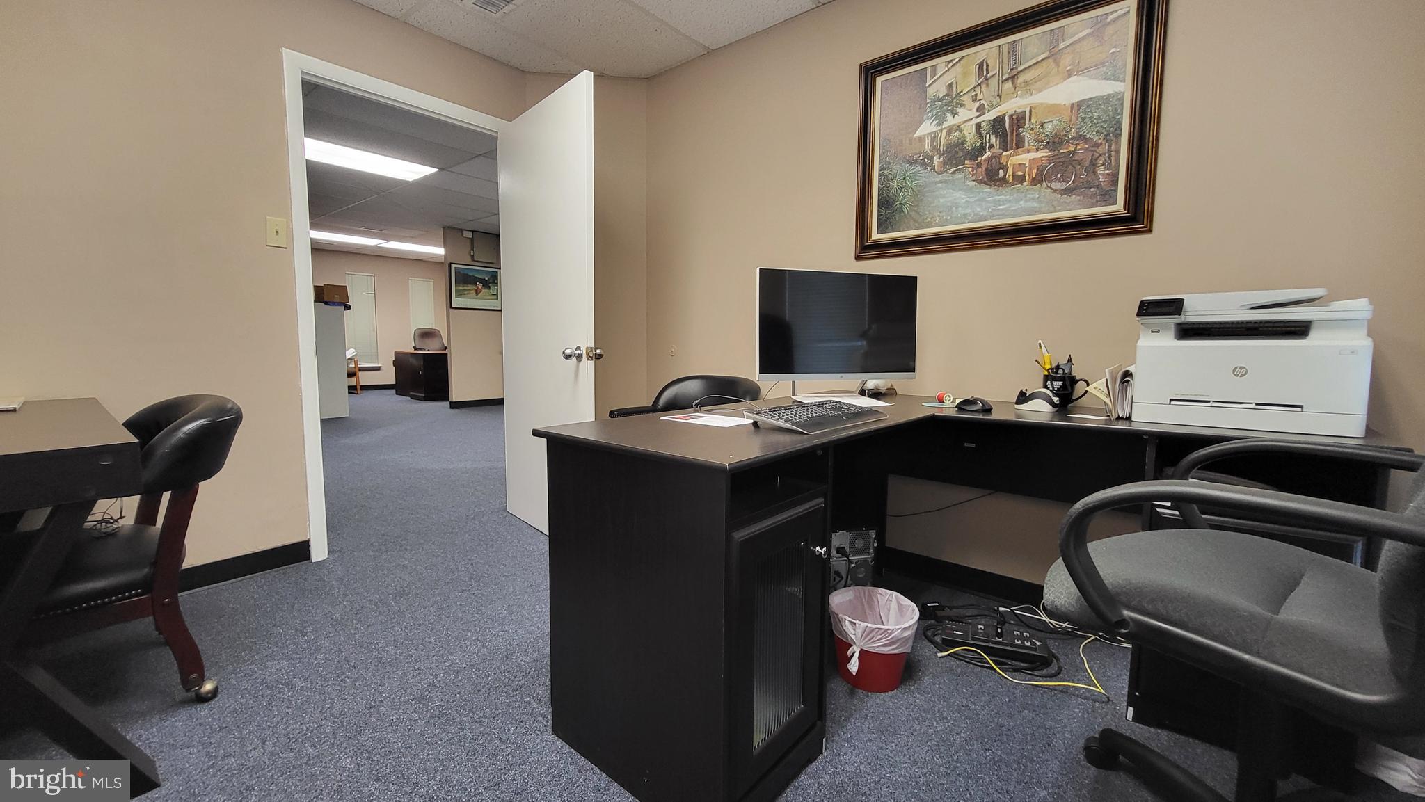 FAIRFAX PLAZA OFFICE PARK - Commercial Lease