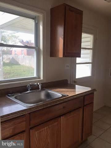 MAYFIELD - Residential Lease