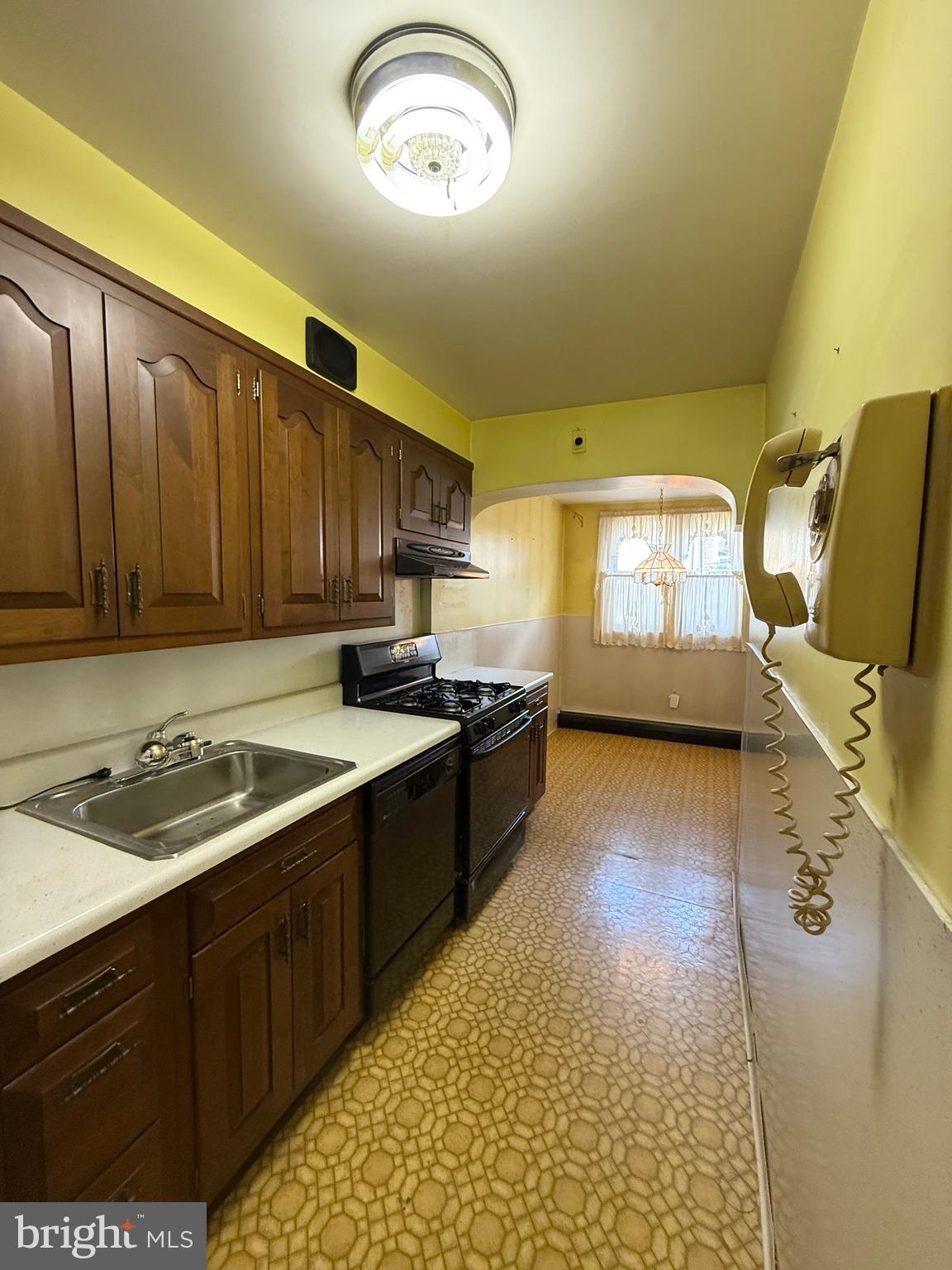 ELMWOOD PARK - Residential