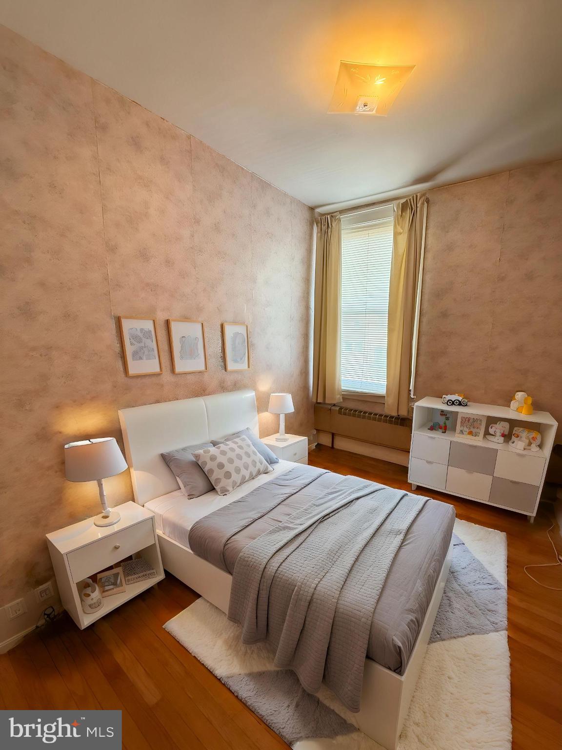 ELMWOOD PARK - Residential