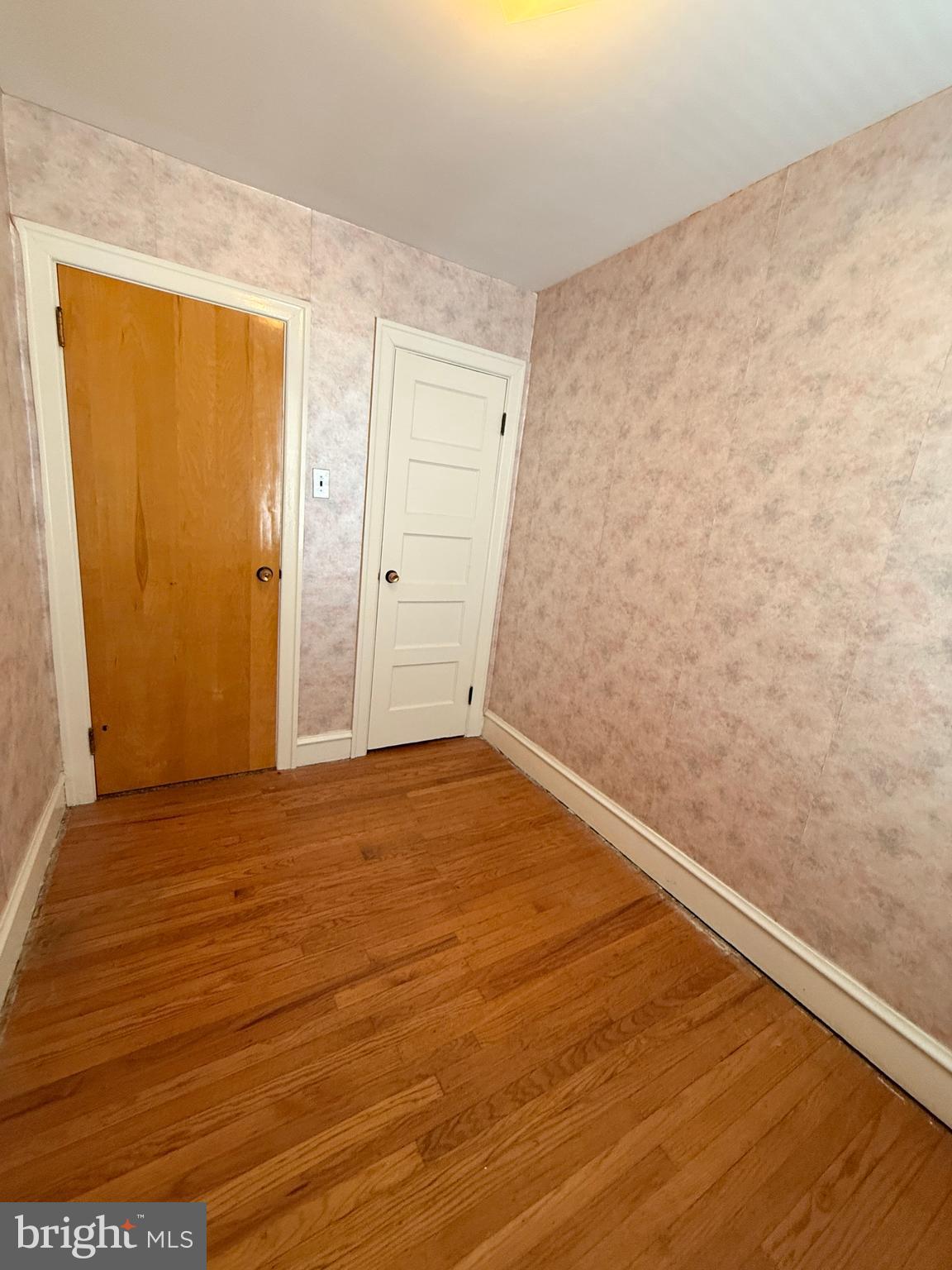 ELMWOOD PARK - Residential