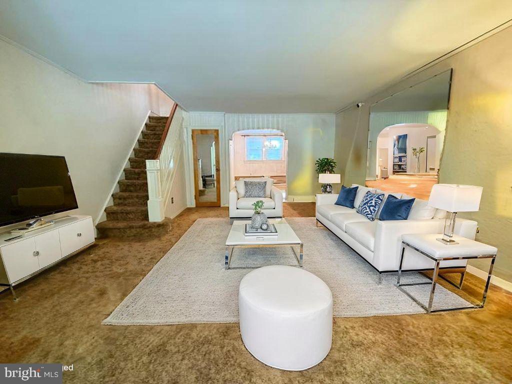 ELMWOOD PARK - Residential