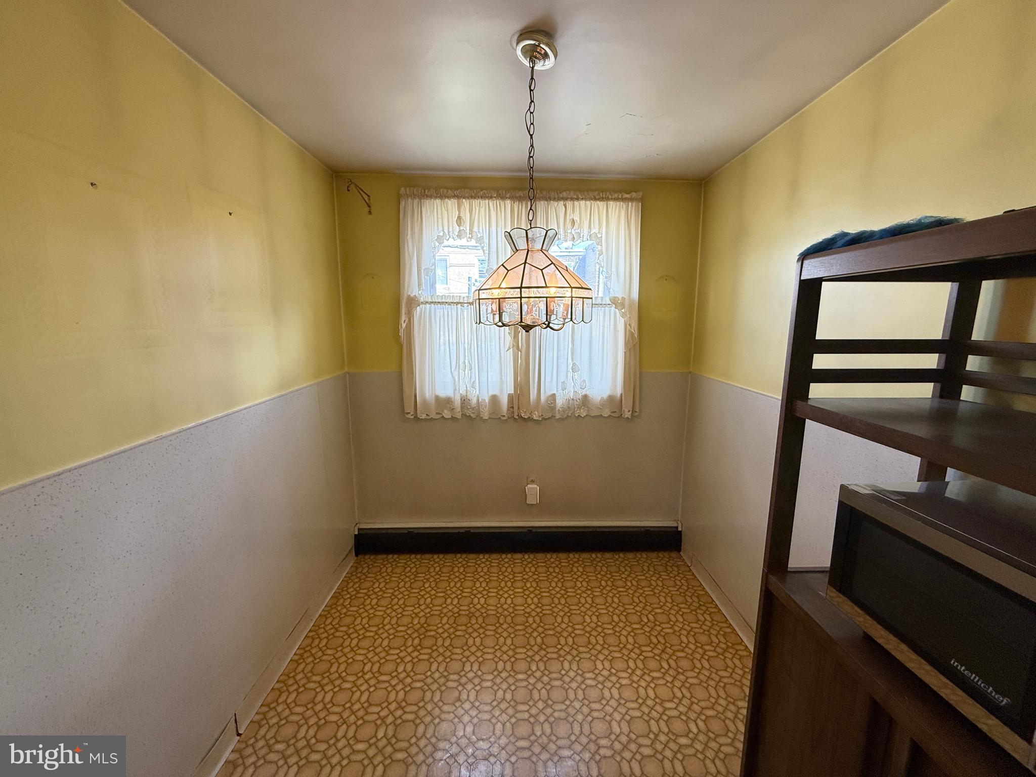 ELMWOOD PARK - Residential