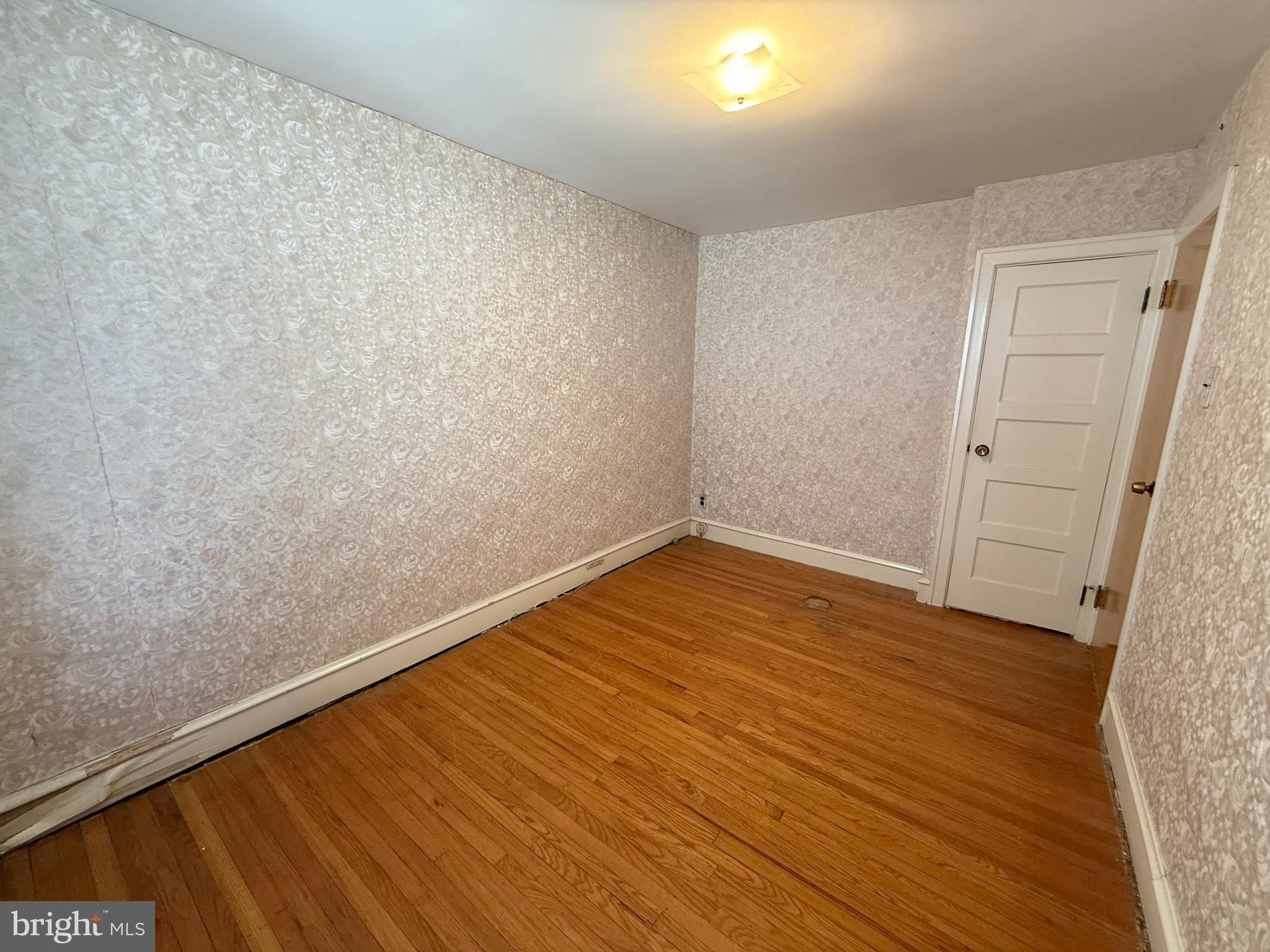 ELMWOOD PARK - Residential