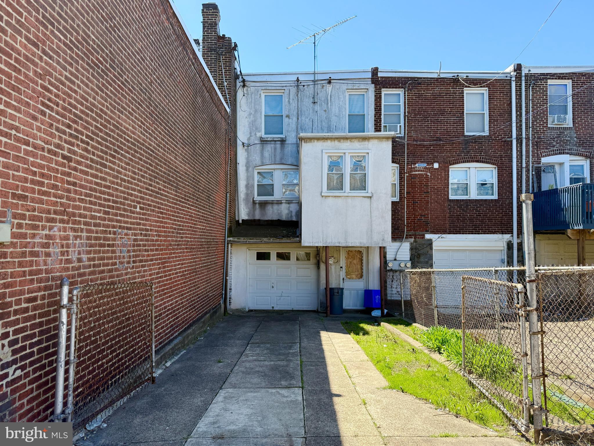 ELMWOOD PARK - Residential