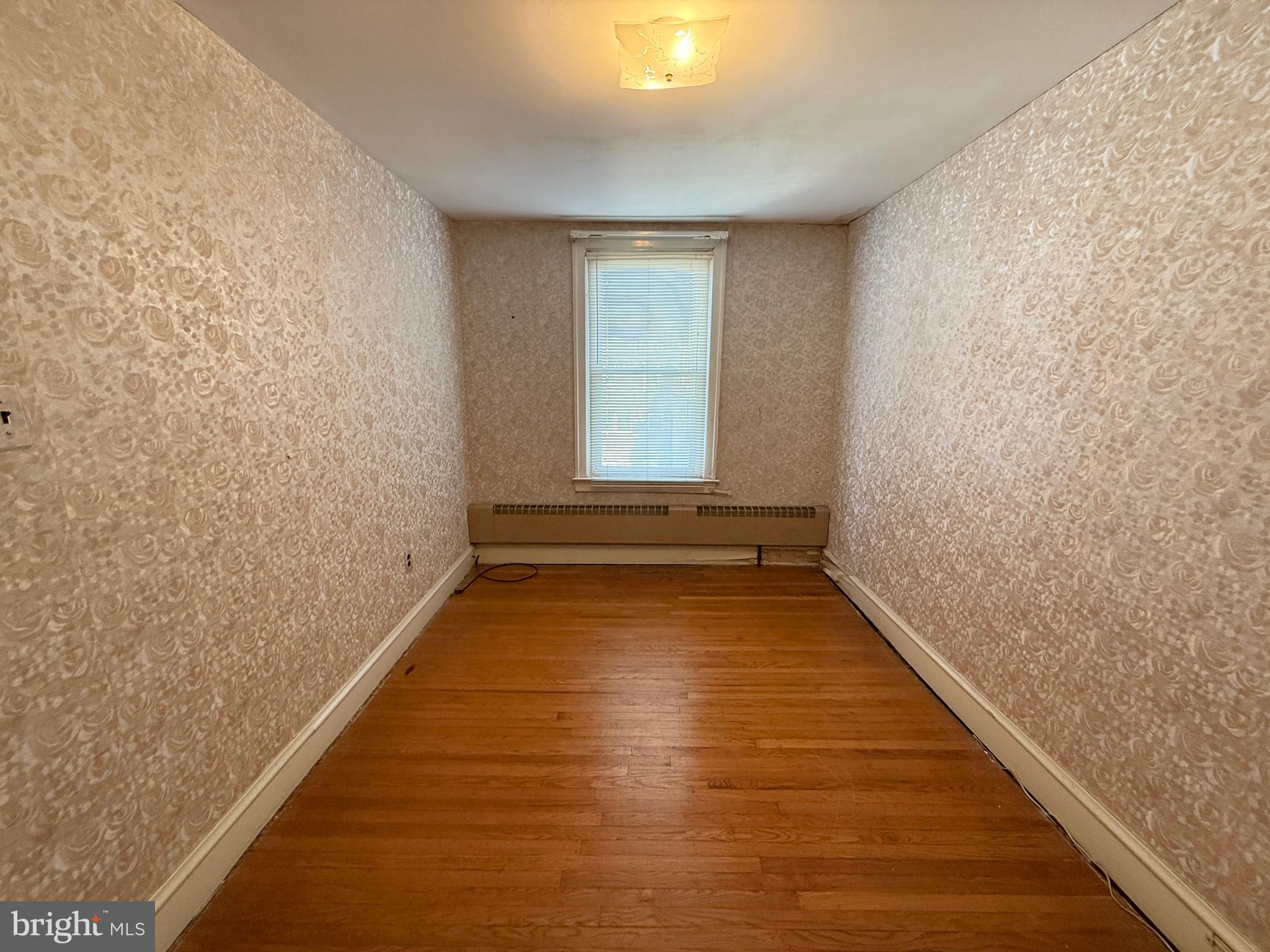 ELMWOOD PARK - Residential