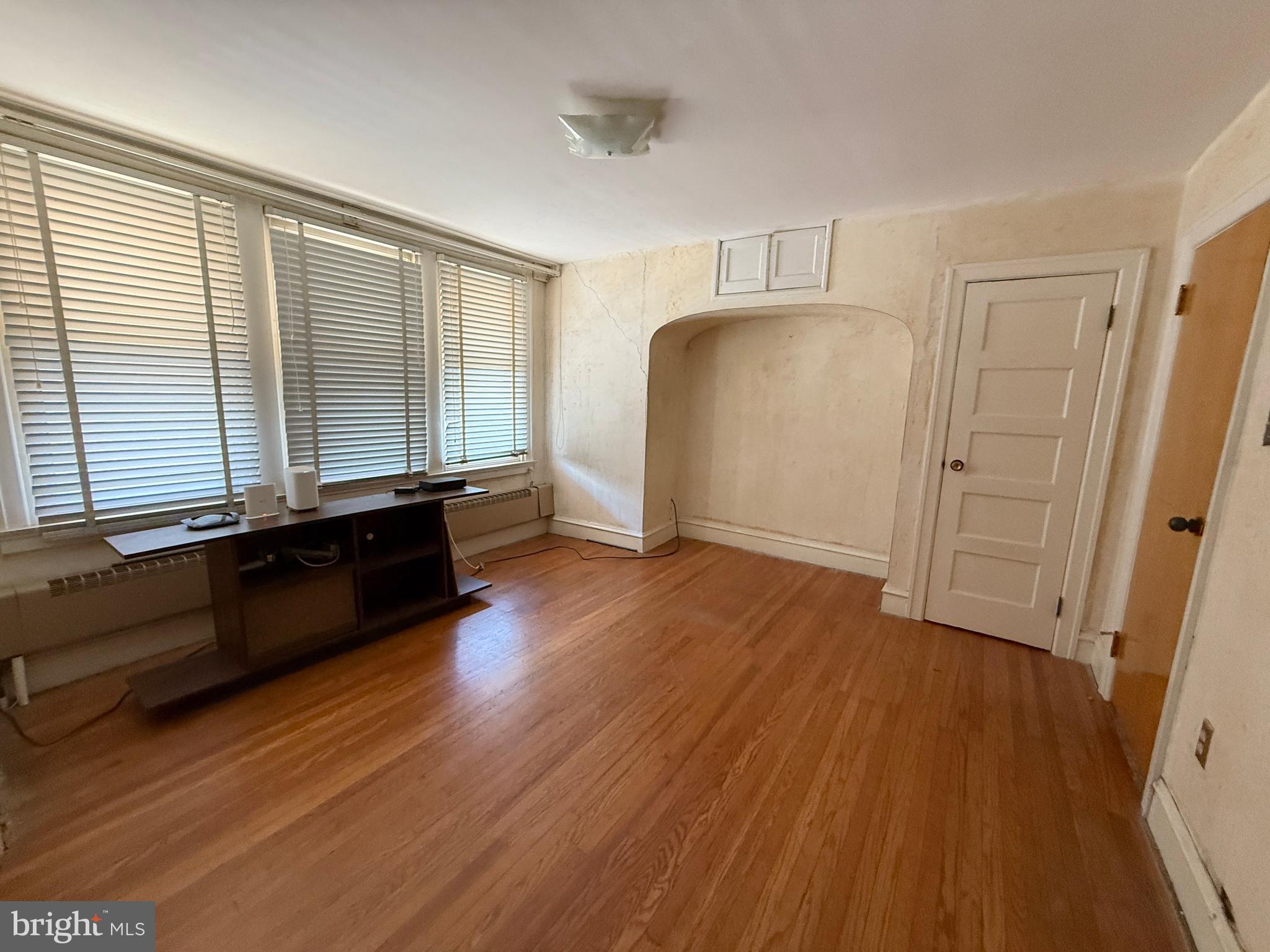 ELMWOOD PARK - Residential