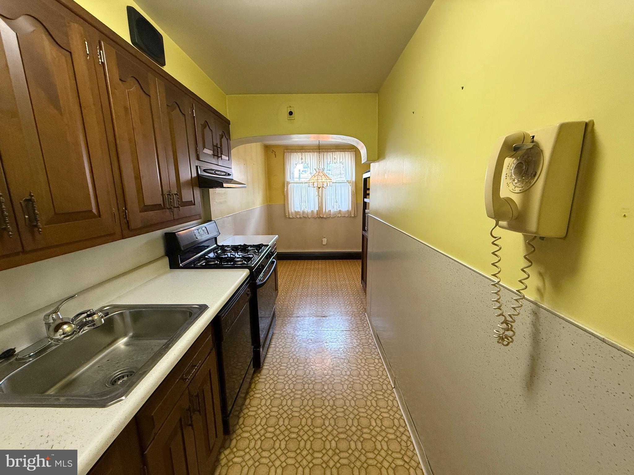 ELMWOOD PARK - Residential