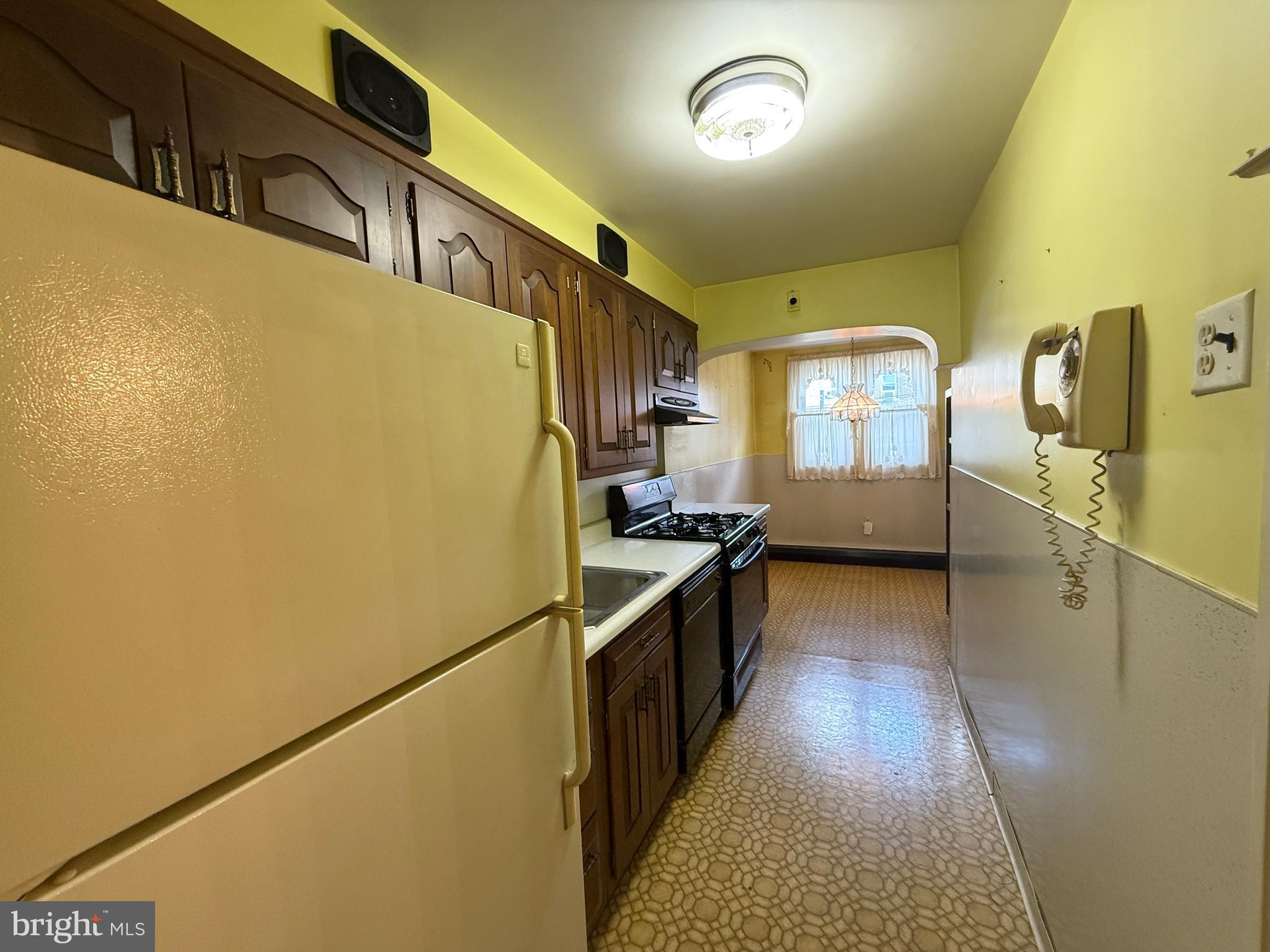 ELMWOOD PARK - Residential