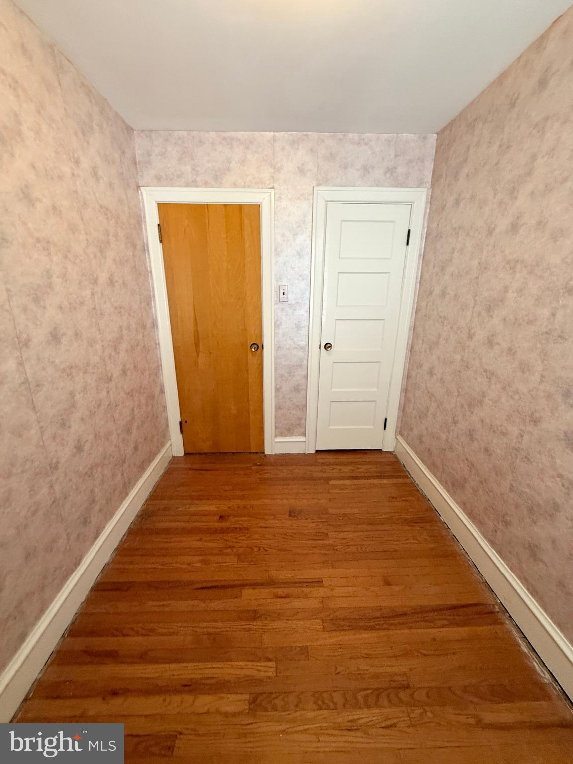 ELMWOOD PARK - Residential