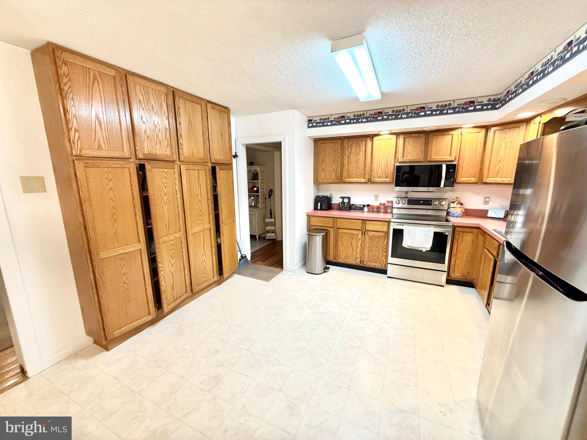 WHITE RIVER ESTATES - Residential