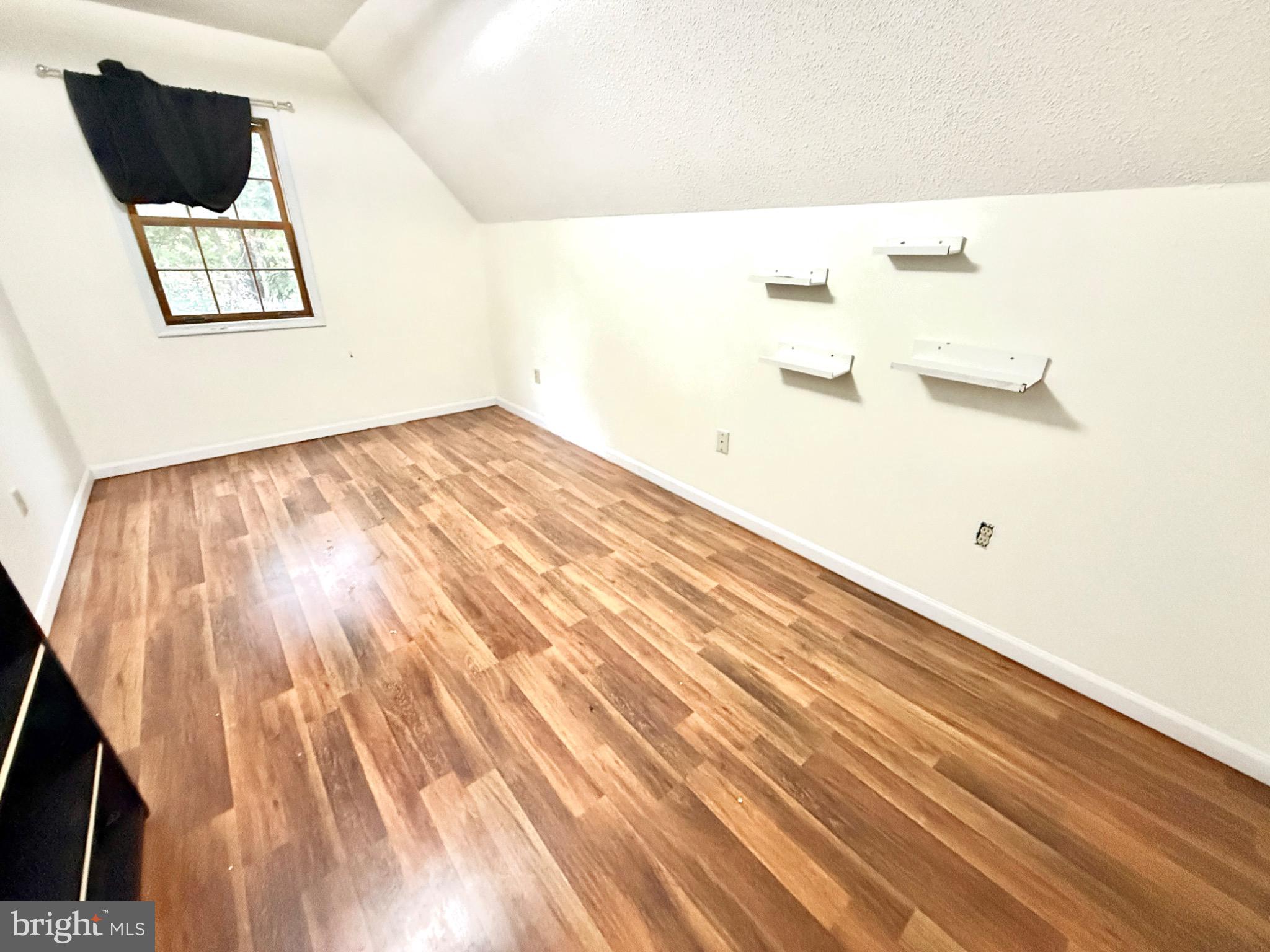 WHITE RIVER ESTATES - Residential