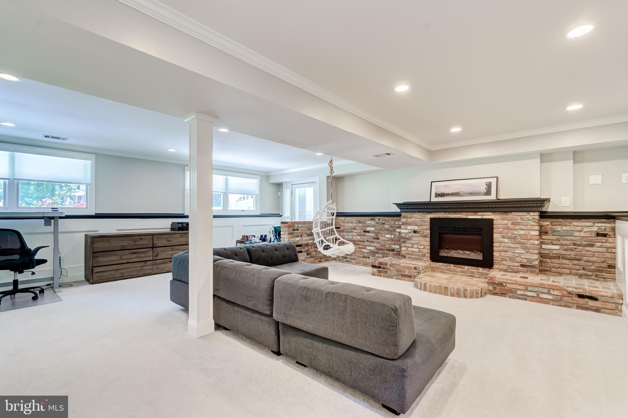 BRENTWOOD - Residential