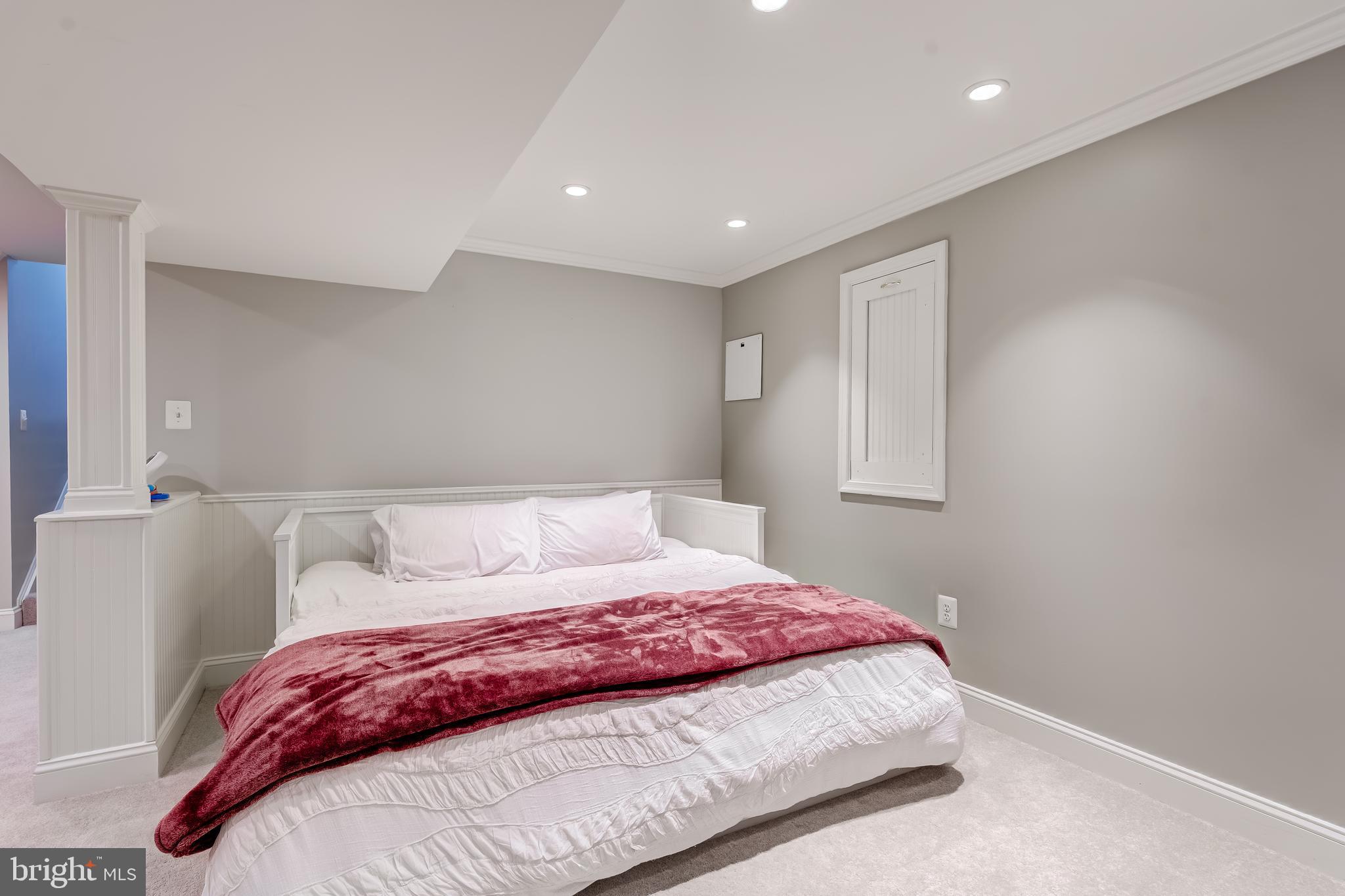 BRENTWOOD - Residential