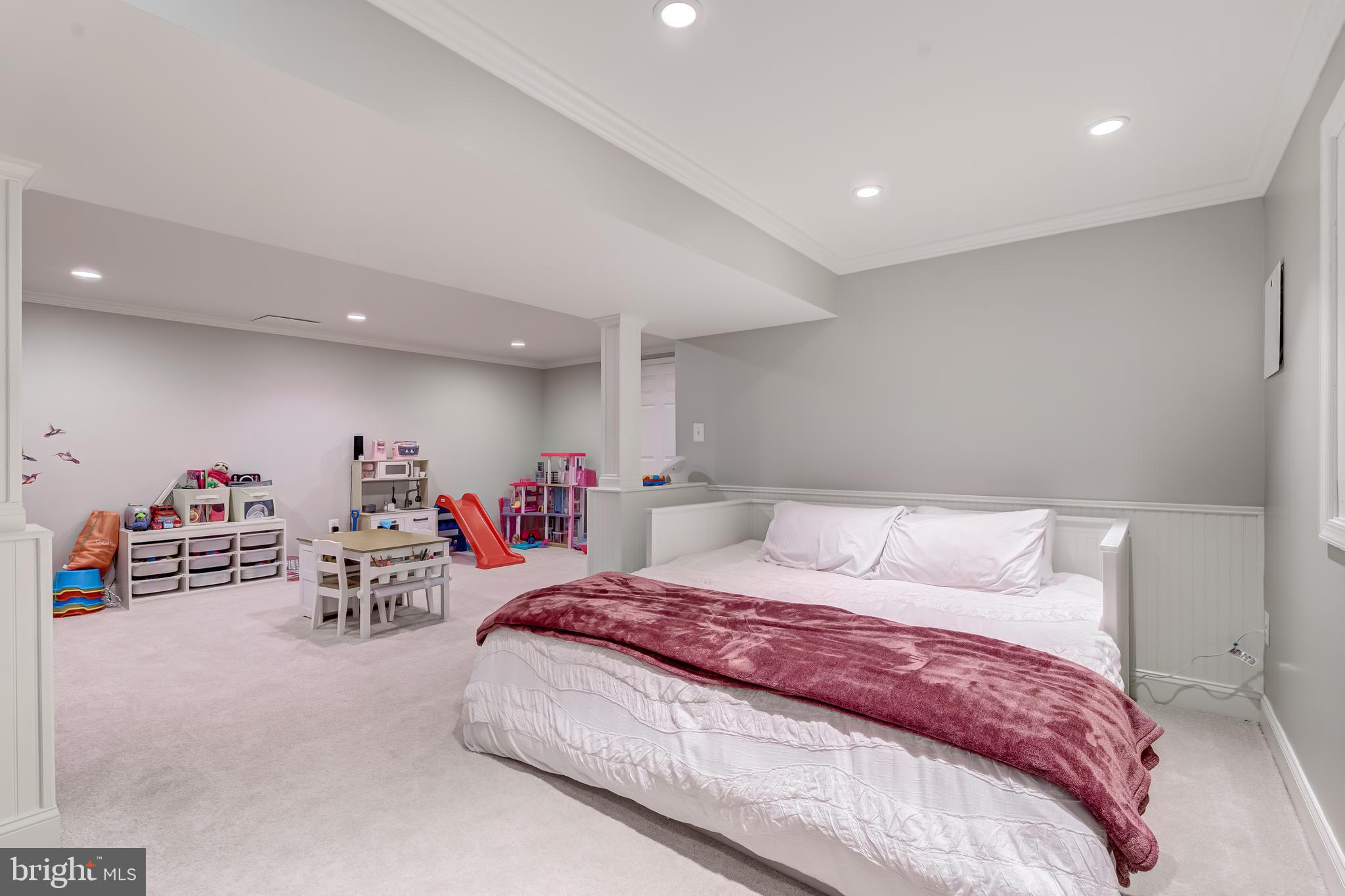 BRENTWOOD - Residential