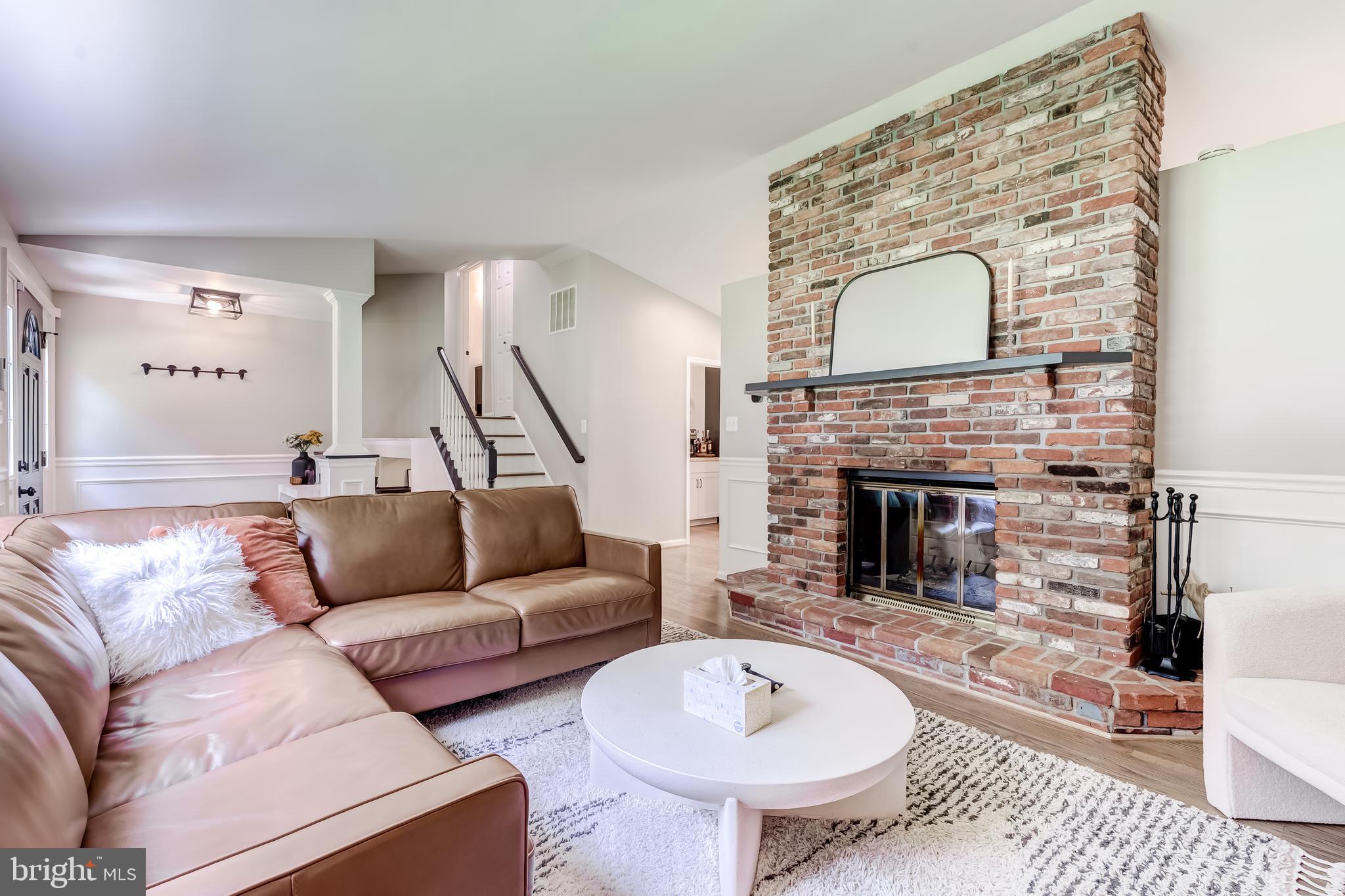 BRENTWOOD - Residential