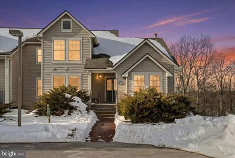 207 SYCAMORE COURT TANNERSVILLE PA 18372