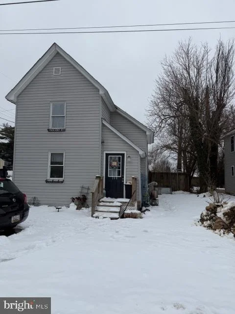 208 W 2nd Street
