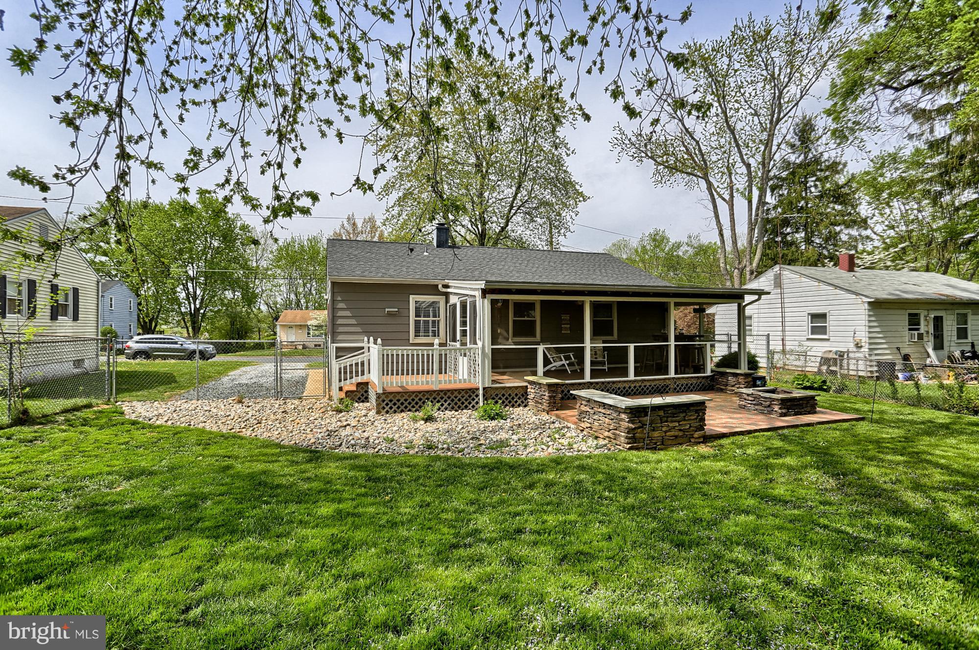 HOWARD PARK - Residential