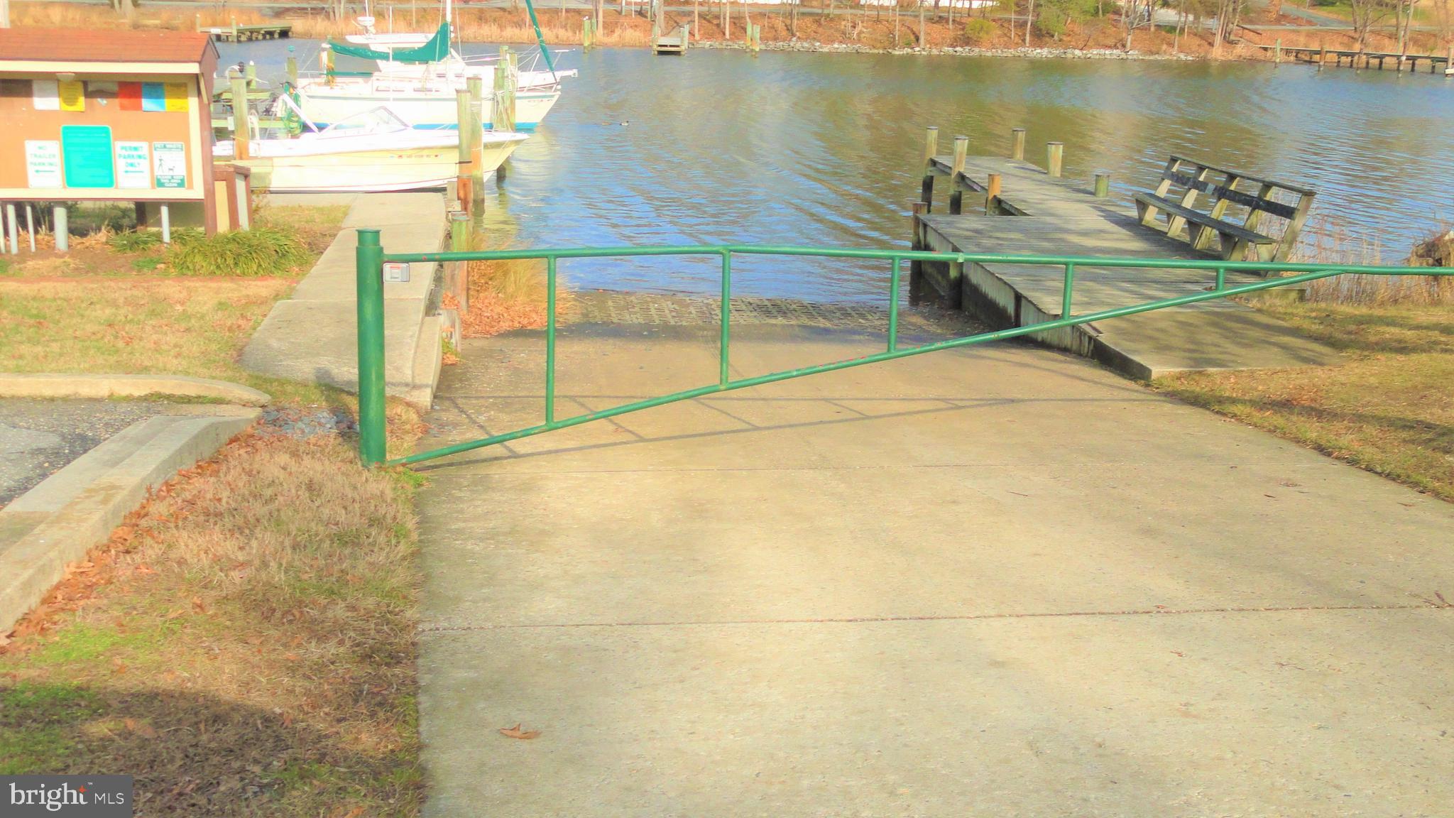 WOODLAND BEACH - Residential