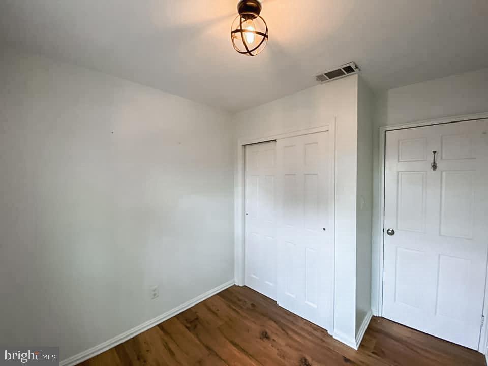 WARWICK VILLAGE - Residential Lease