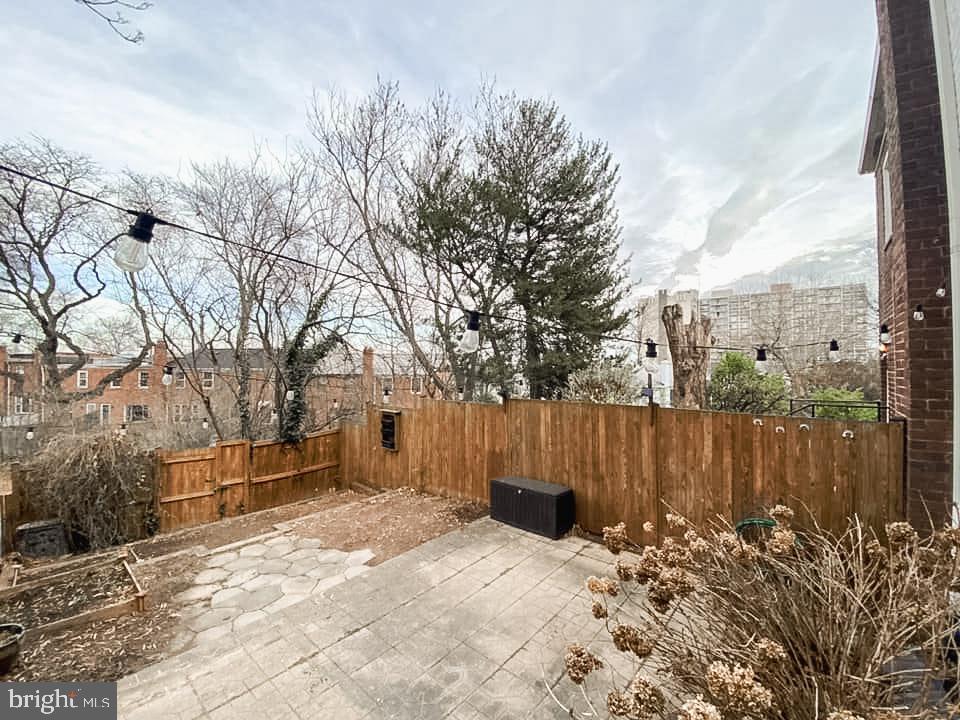 WARWICK VILLAGE - Residential Lease