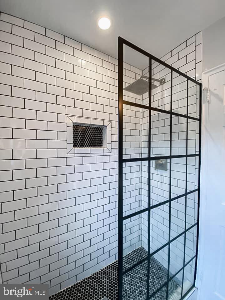 WARWICK VILLAGE - Residential Lease