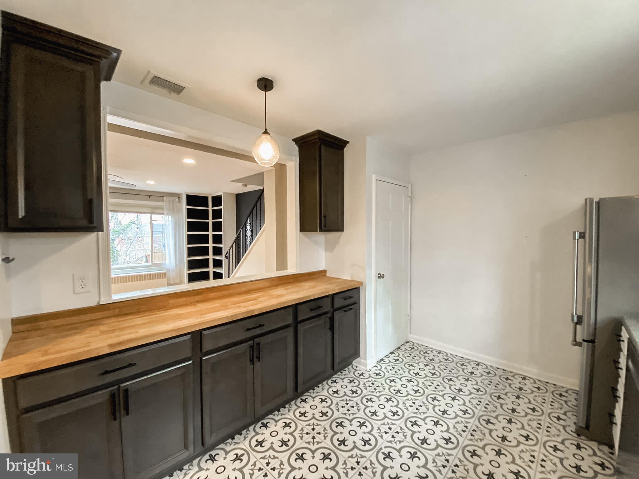 WARWICK VILLAGE - Residential Lease