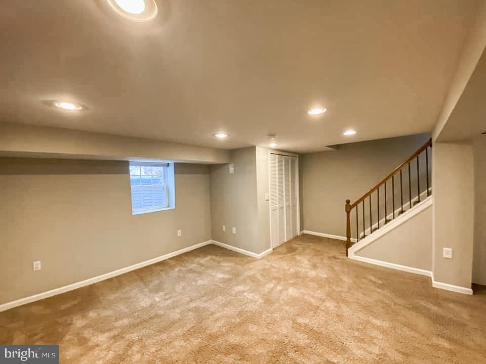 WARWICK VILLAGE - Residential Lease