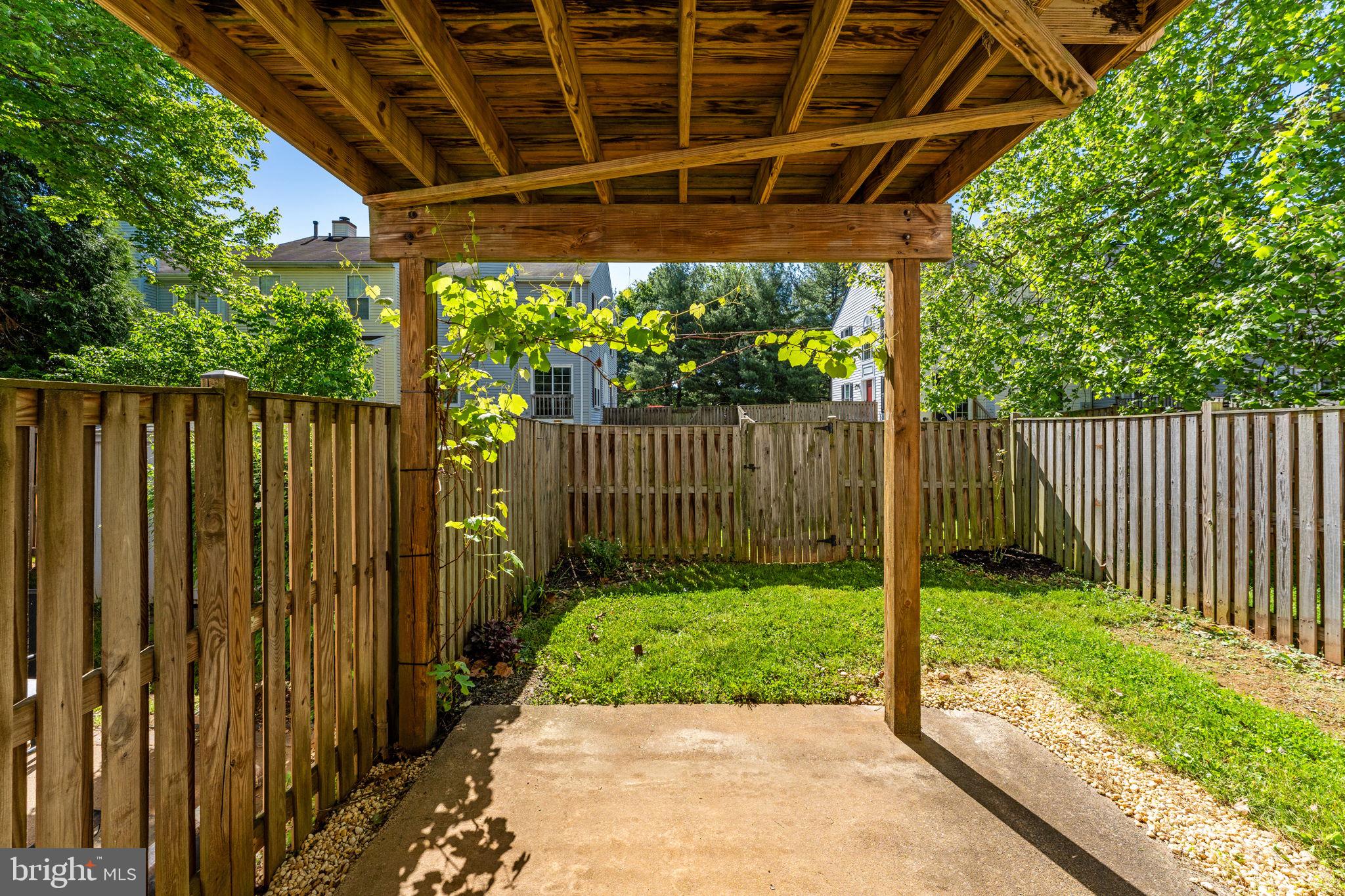 OAK SPRINGS - Residential