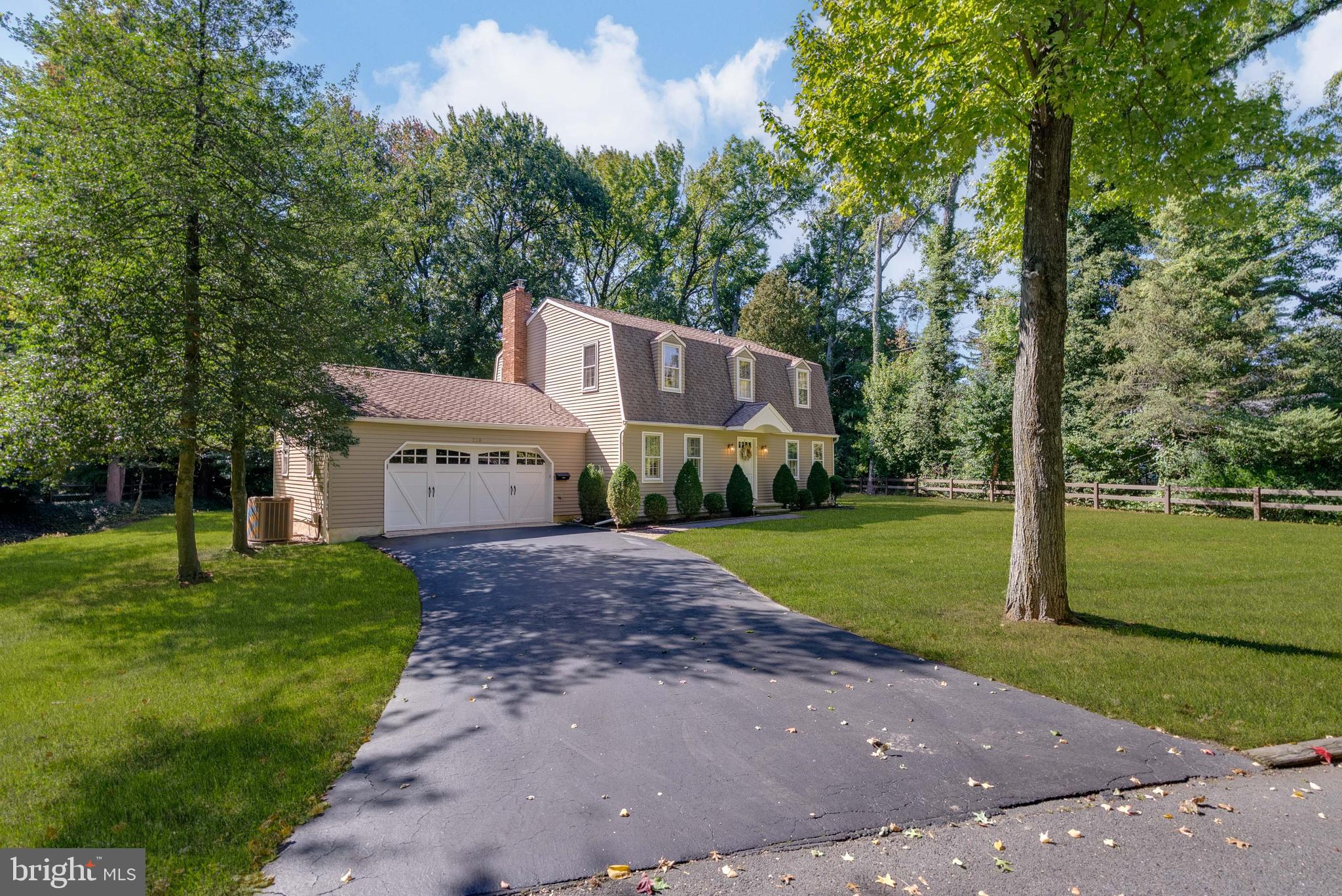 720 MAPLE COURT