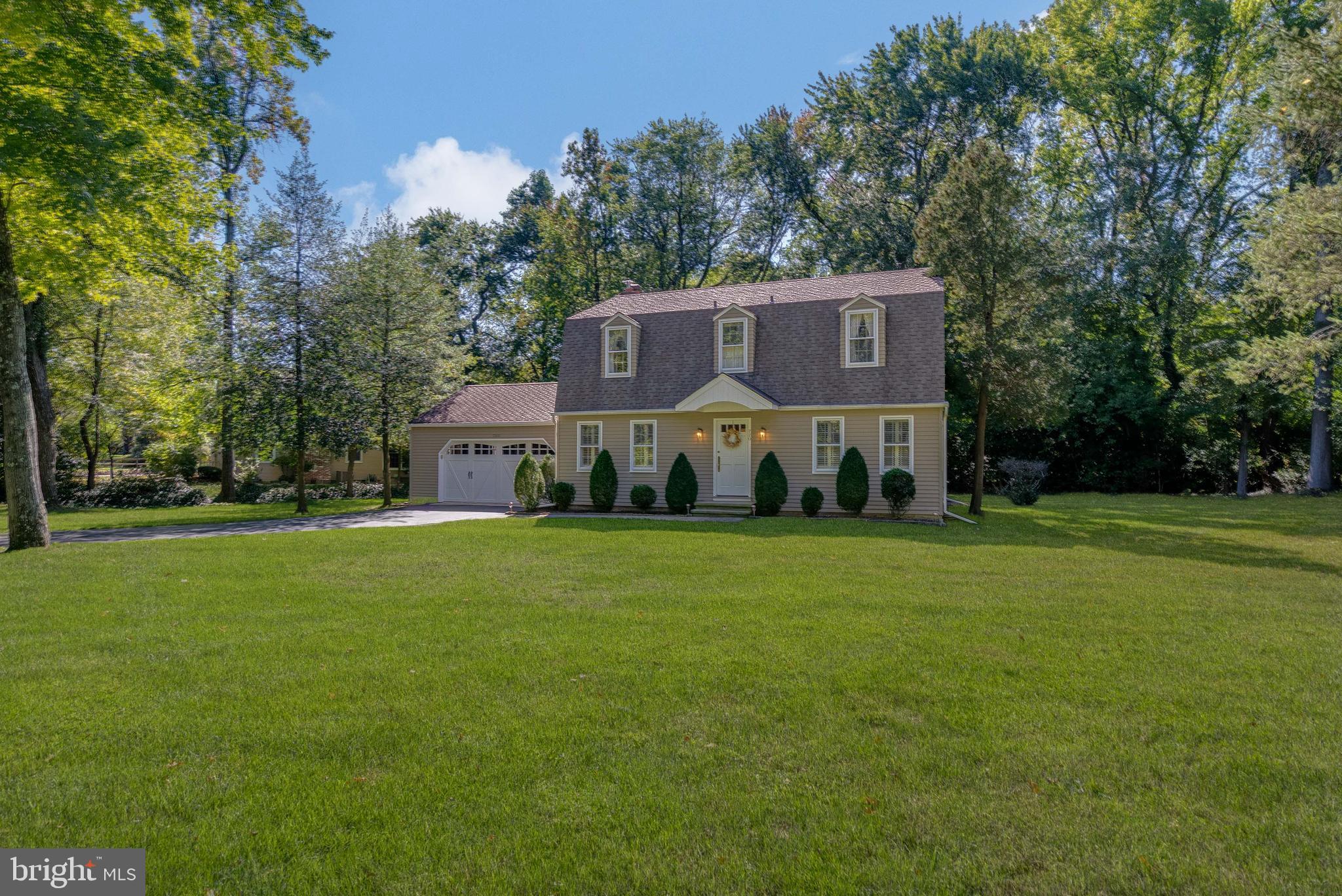 720 MAPLE COURT